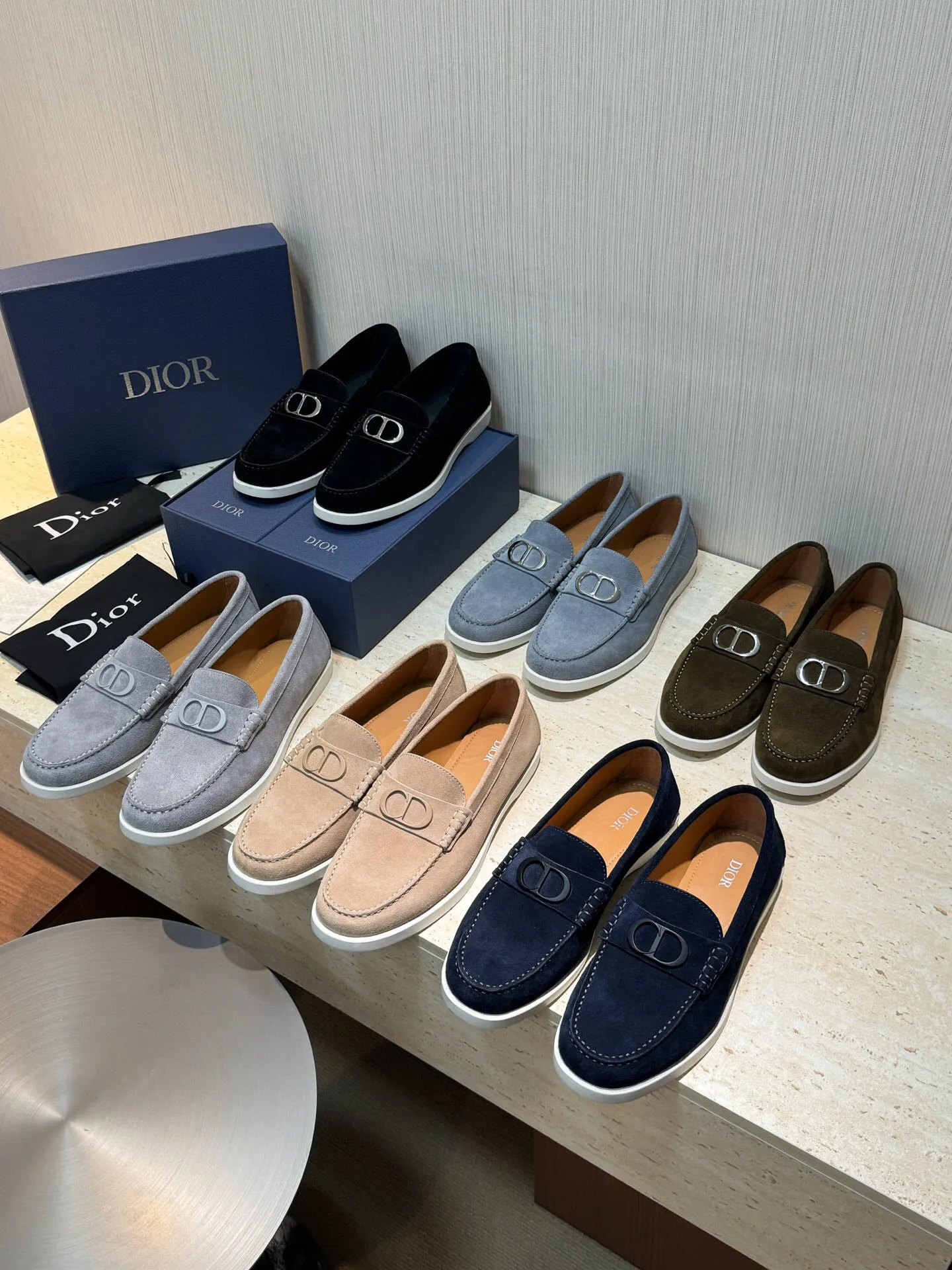 Men's Men's Shoes 💰440 [New Style] 🏃‍♂️🏃‍♂️Dio*Granville Dior - Men's Lace-up Casual Shoes - Original Reproduction Buy the original version and get a one-to-one reproduction. It is a casual dress shoe. Crafted from luxuriously soft navy suede, it features an Oblique printed panel on the upper. The lightweight white rubber sole adds sophistication, with an Oblique pattern engraved on the outsole and branding on the back. Adds elegance to any casual look. Imported cowhide suede + imported cowhide lining + original outsole Size: 39-44 (45 46 customized)